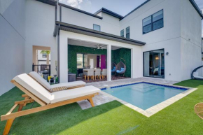 Upscale Davenport Home with Pool 8 Mi to Disney!